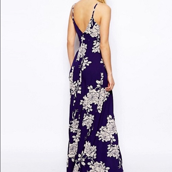 ASOS Maxi Dress In Large Rose Print - Picture 2 of 6
